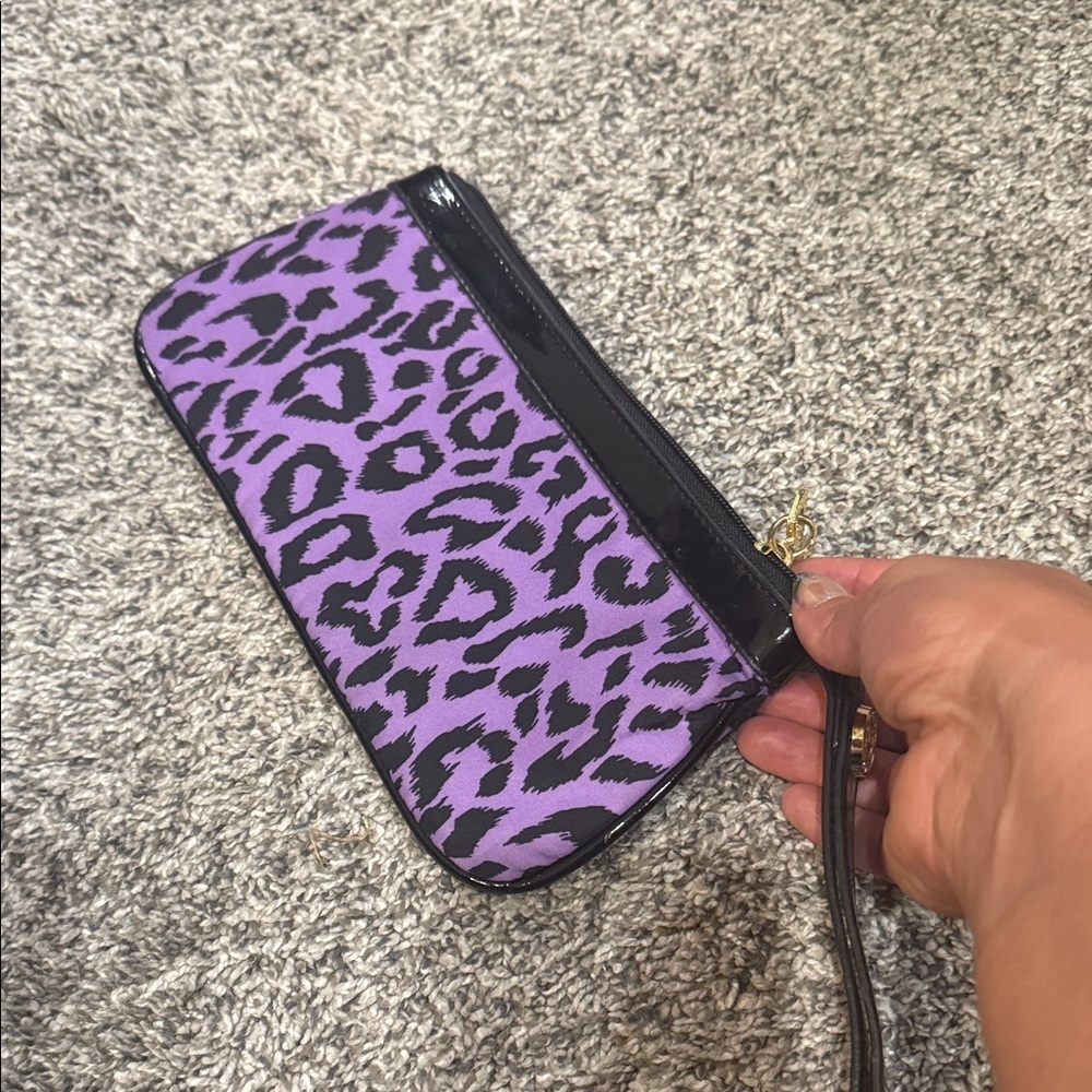 Purple Leopard Print Wristlet Clutch Betseyville wallet bag pouch designer - Picture 7 of 9